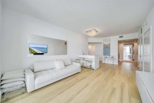 $830,000 | 6365 Collins Avenue, Unit 2406, Miami Beach, FL 33141