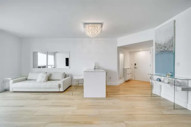 $830,000 | 6365 Collins Avenue, Unit 2406, Miami Beach, FL 33141