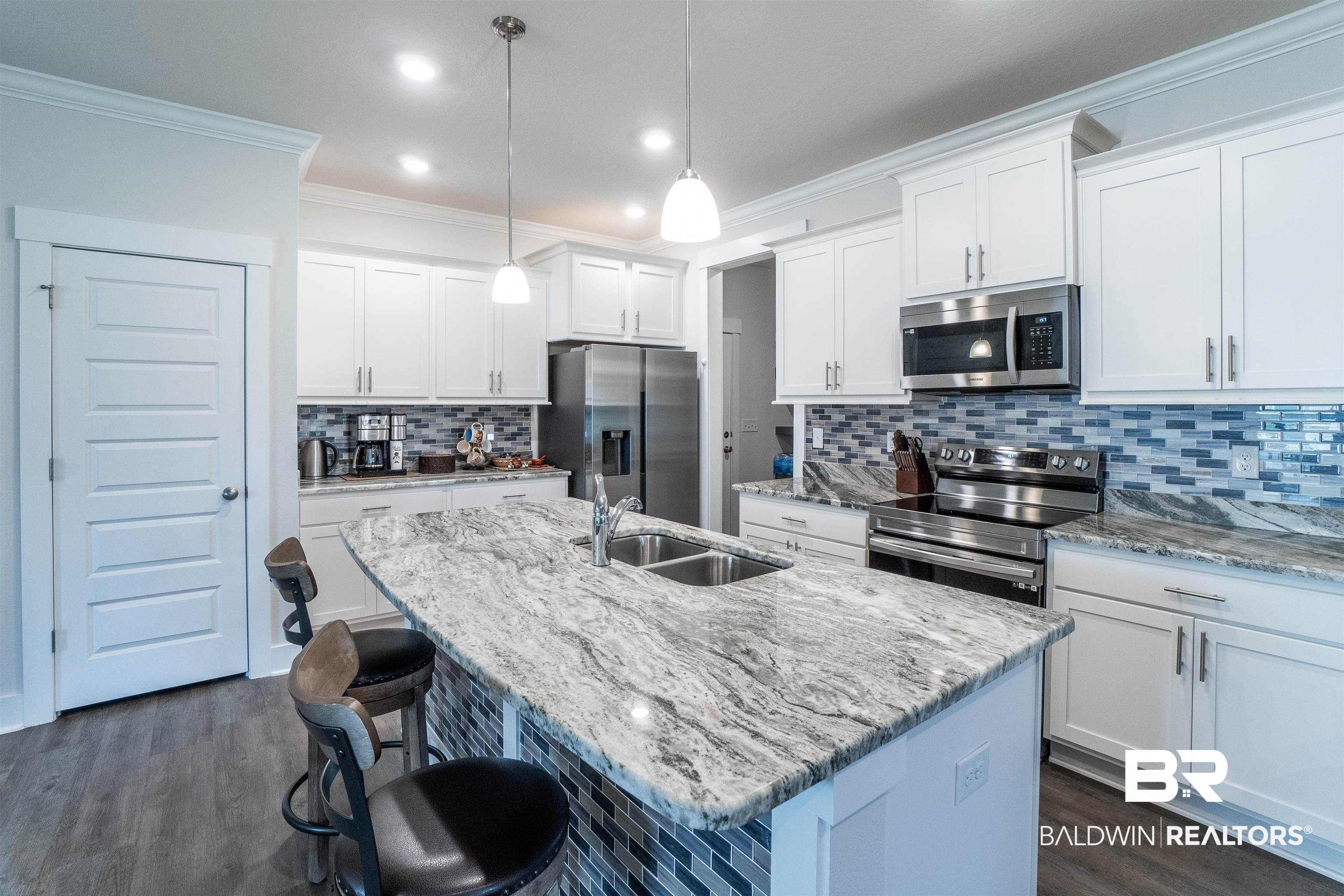 9908 Lakeview Drive Foley, AL 36535 - Photo 4 of 31 Gallery Image 4