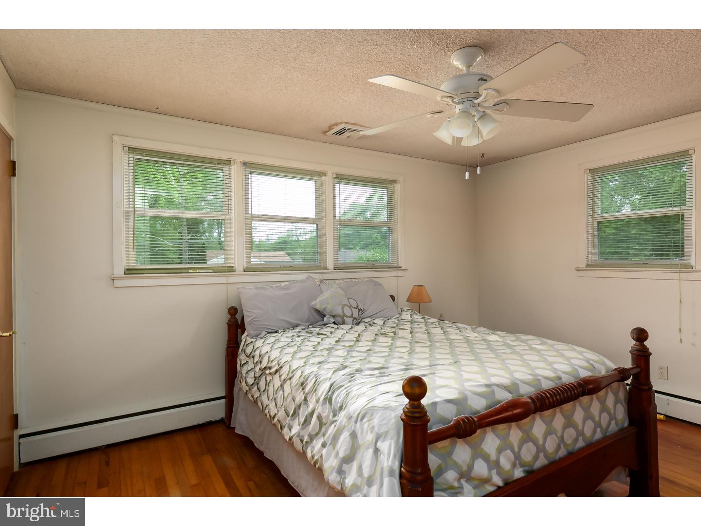 33 Laurel Road Clementon, NJ 08021 - Photo 12 of 17