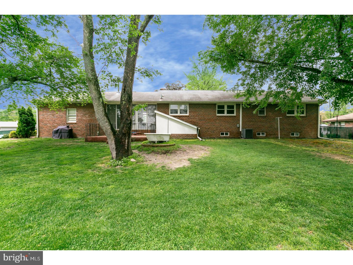 33 Laurel Road Clementon, NJ 08021 - Photo 14 of 17