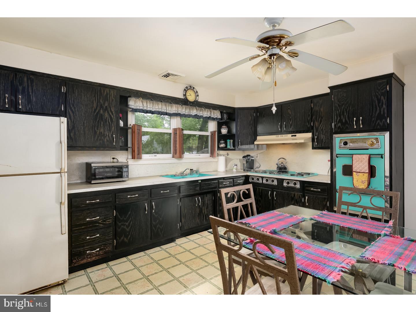 33 Laurel Road Clementon, NJ 08021 - Photo 5 of 17