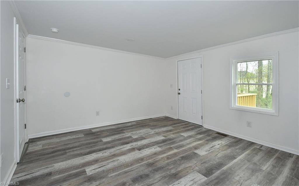 140 Overbrook Road Salisbury, NC 28147 - Photo 12 of 27 Primary Sitting Area with Private Entrance