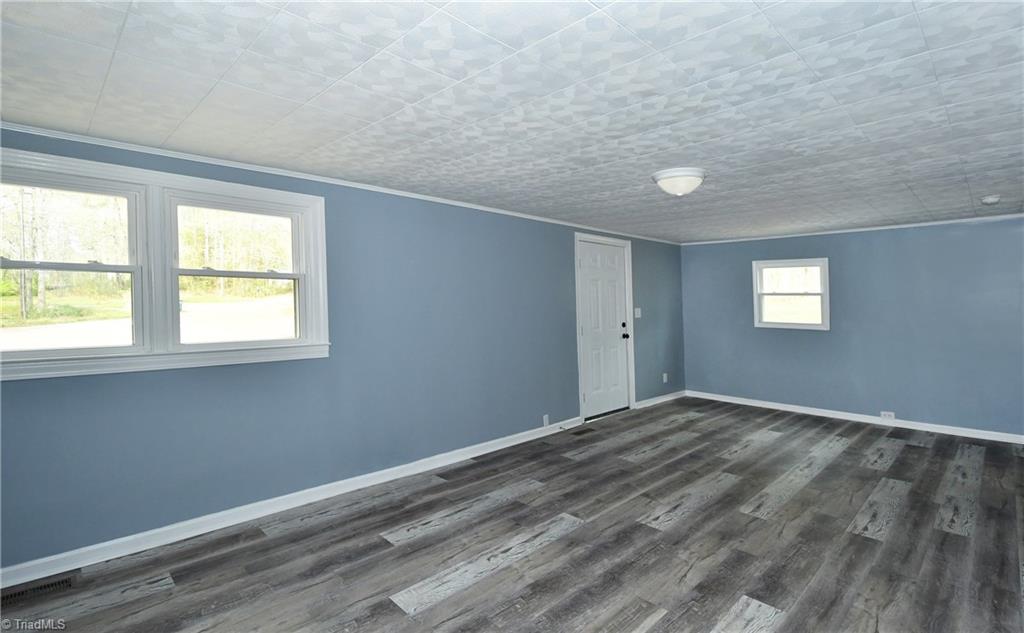 140 Overbrook Road Salisbury, NC 28147 - Photo 4 of 27 Living room