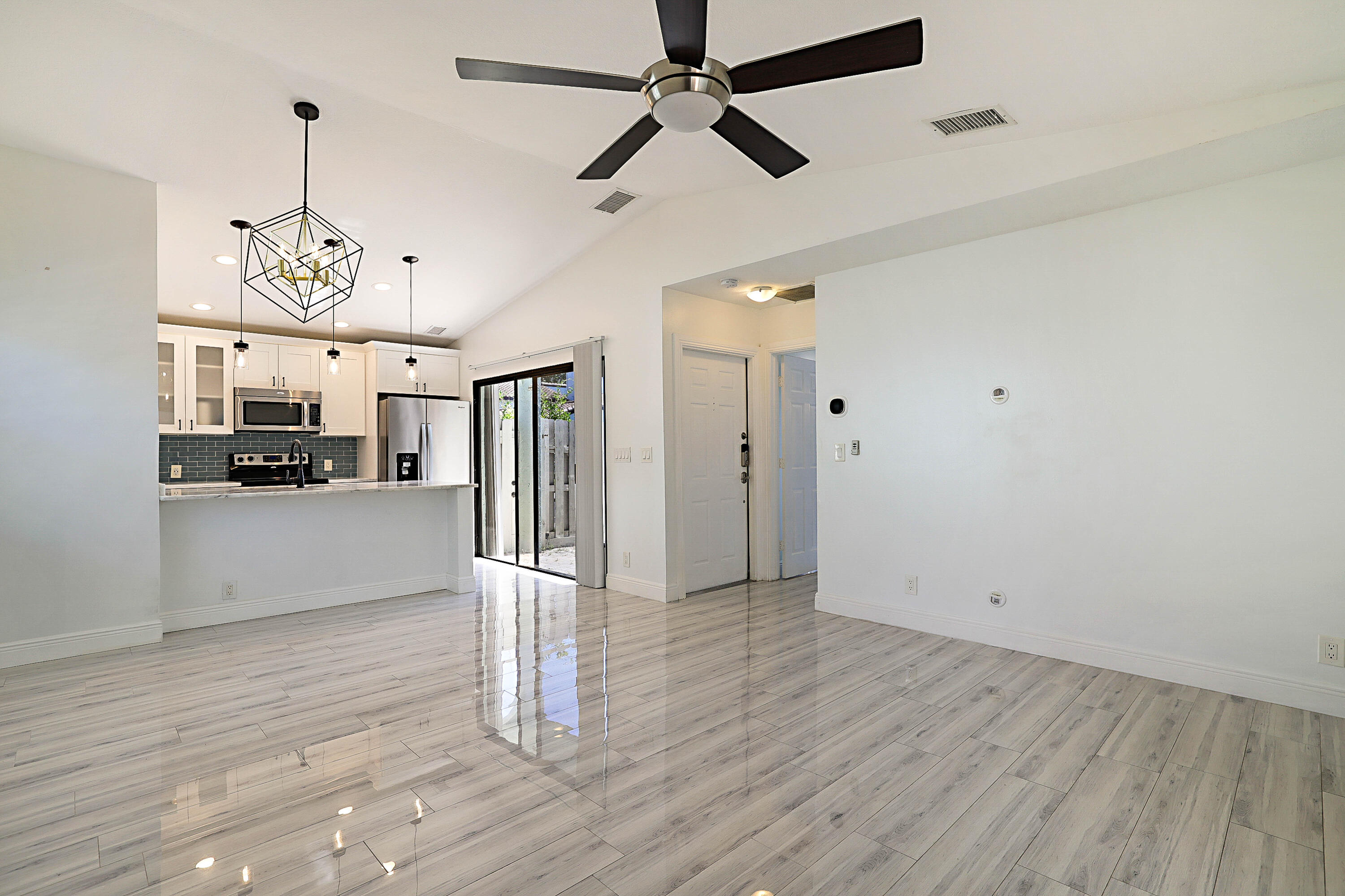 22354 Pineapple Walk Drive Boca Raton, FL 33433 - Photo 10 of 39 1000045127