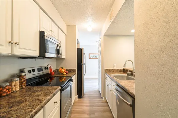 $118,900 | 5522 Boca Raton Boulevard, Unit 404, Fort Worth, TX 76112