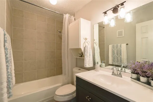 $118,900 | 5522 Boca Raton Boulevard, Unit 404, Fort Worth, TX 76112