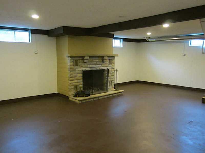 2005 Troy Urbana Road Troy, OH 45373 - Photo 17 of 20