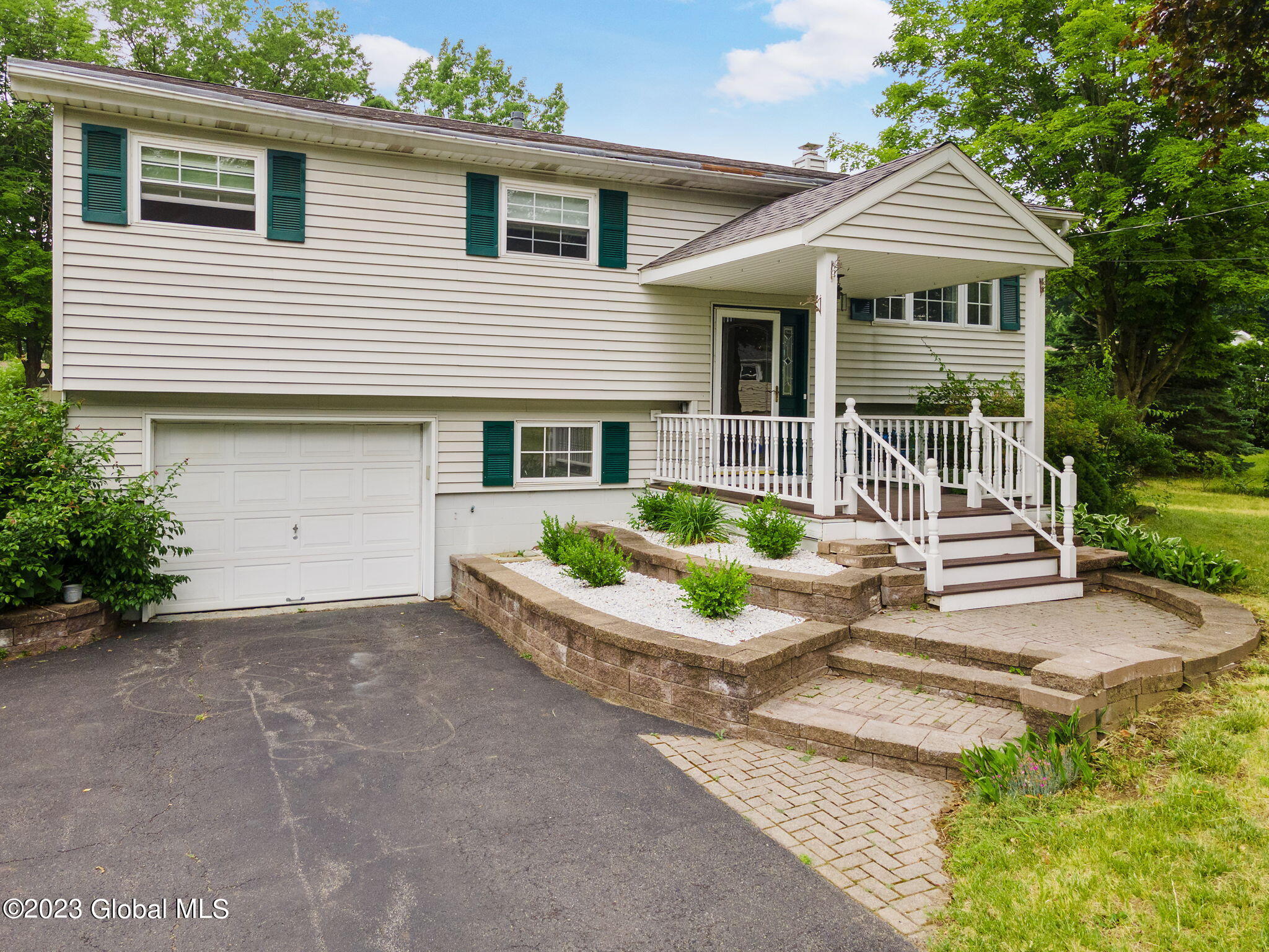 3-web-or-mls-89RappleDr_03