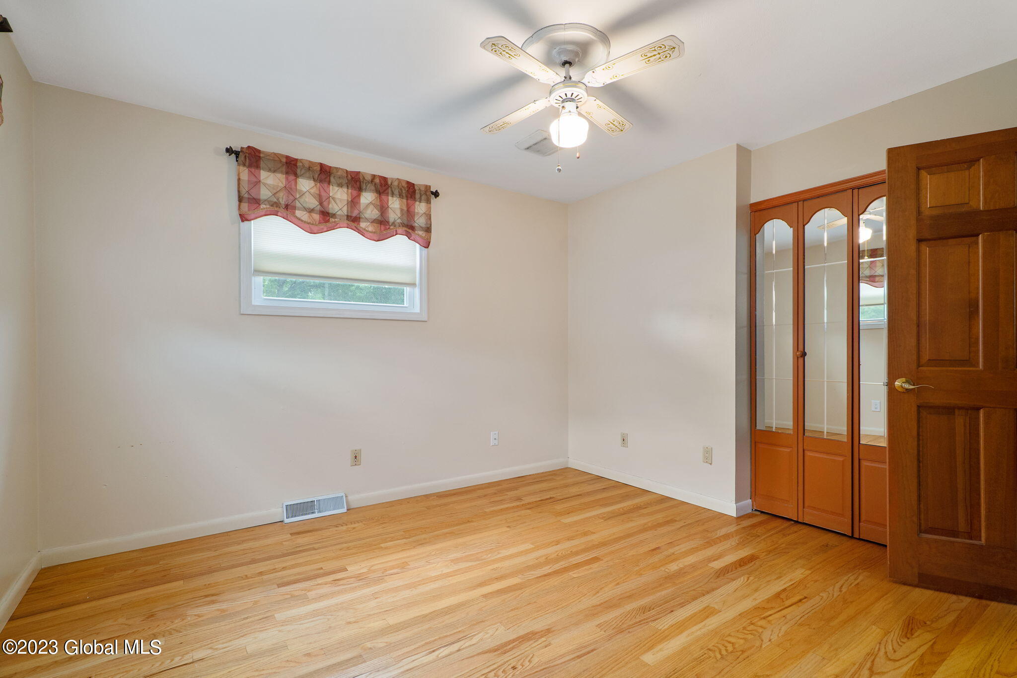 89 Rapple Drive Colonie, NY 12205 - Photo 15 of 37 13-web-or-mls-89RappleDr_13