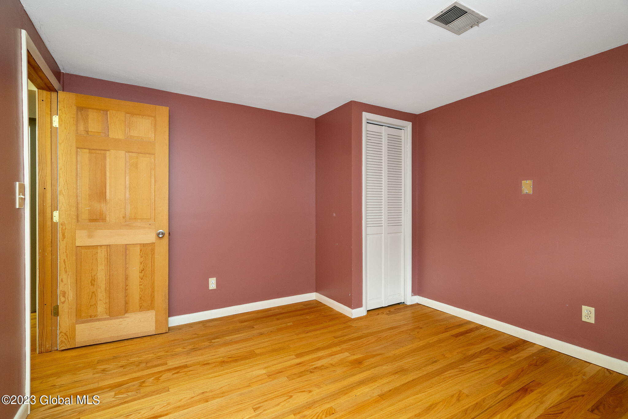 89 Rapple Drive Colonie, NY 12205 - Photo 21 of 37 21-web-or-mls-89RappleDr_21