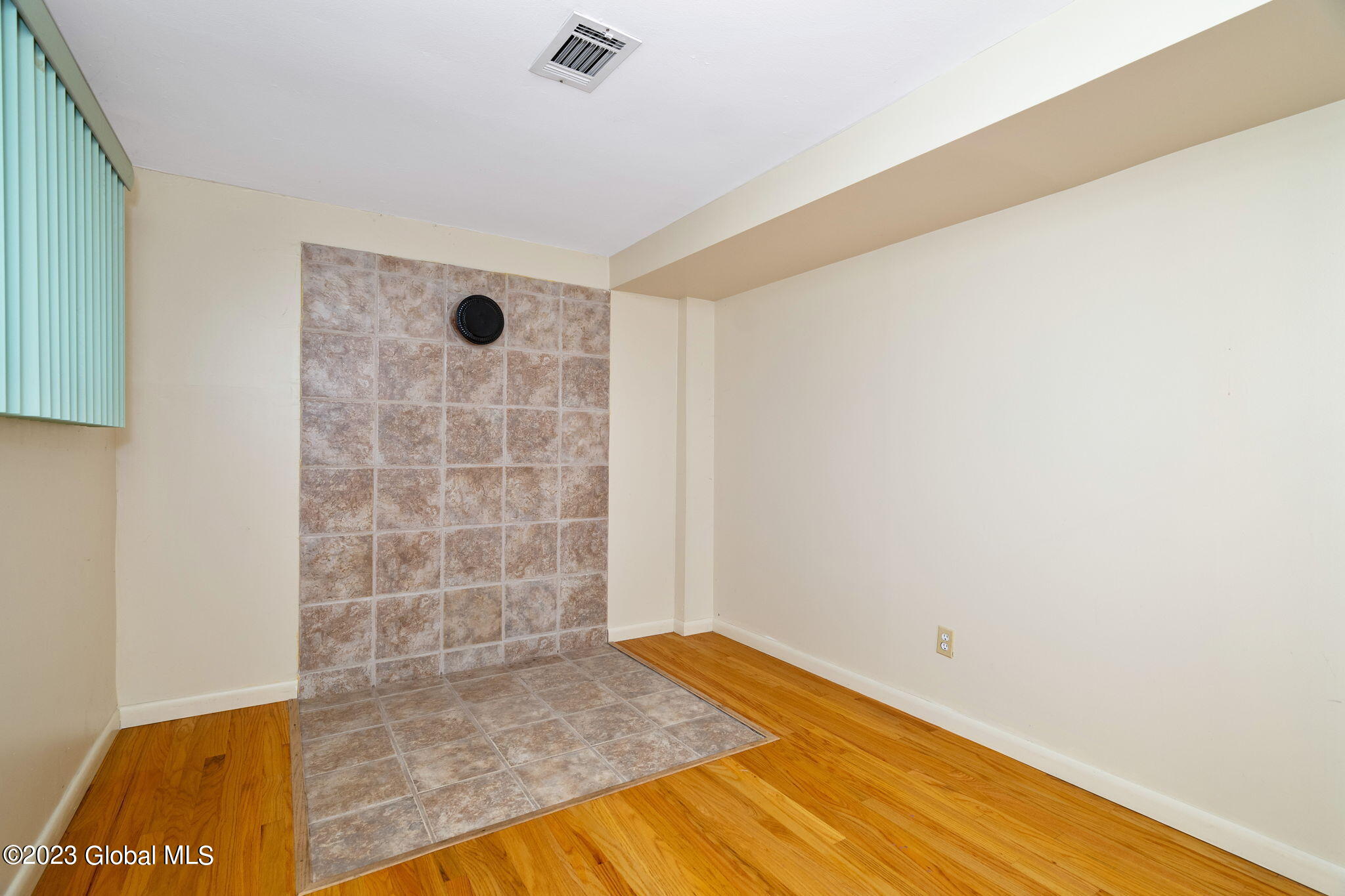 89 Rapple Drive Colonie, NY 12205 - Photo 24 of 37 24-web-or-mls-89RappleDr_24