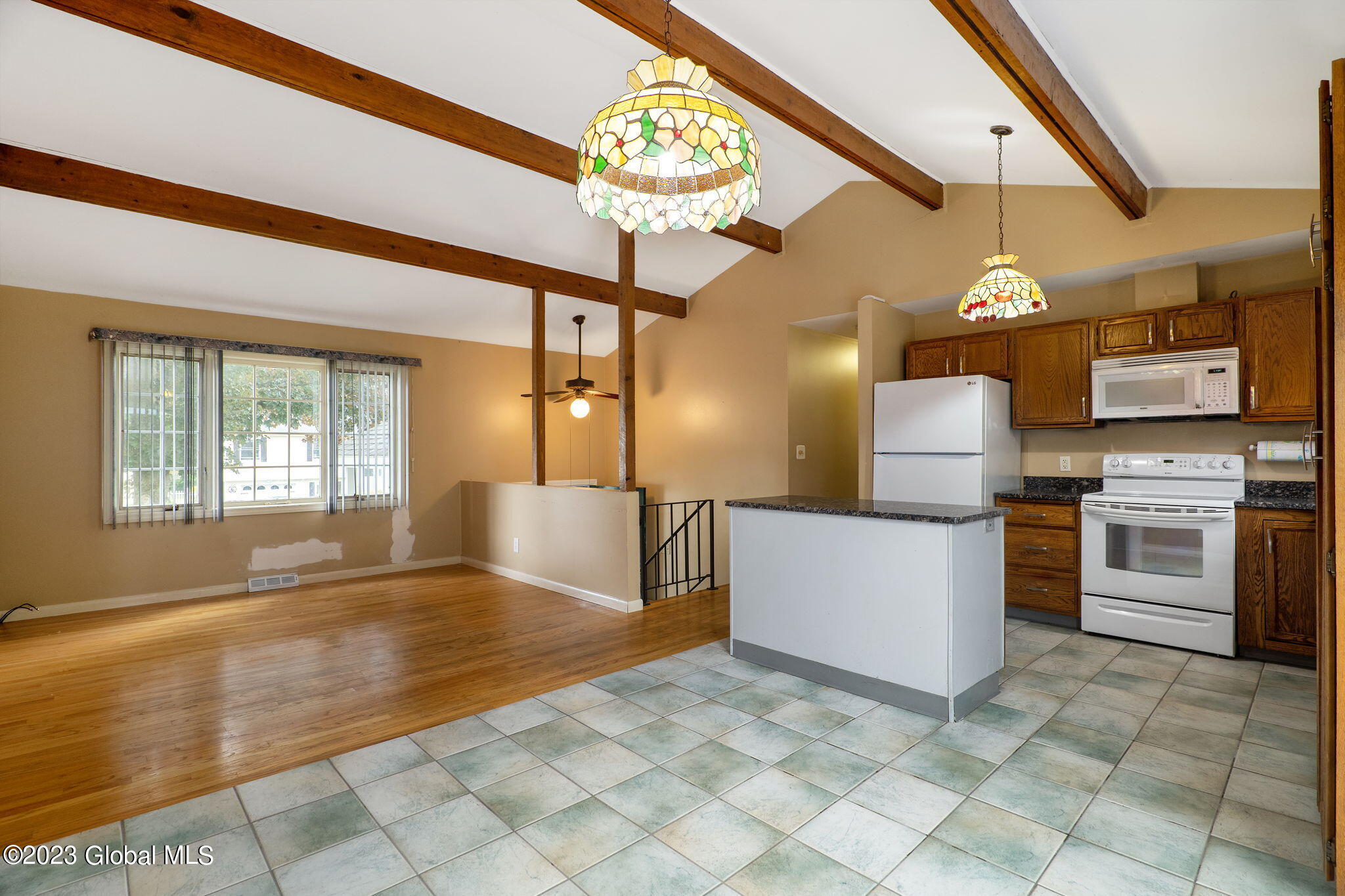 89 Rapple Drive Colonie, NY 12205 - Photo 7 of 37 6-web-or-mls-89RappleDr_06