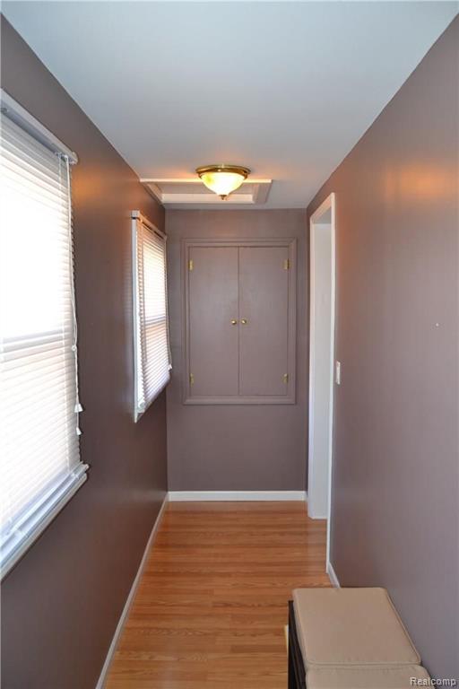 4430 Green Lake Road West Bloomfield, MI 48323 - Photo 16 of 21