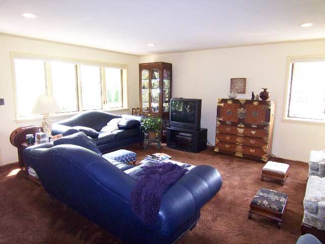 406 West Wolf Road Peoria, IL 61614 - Photo 5 of 9 Gallery Image 5