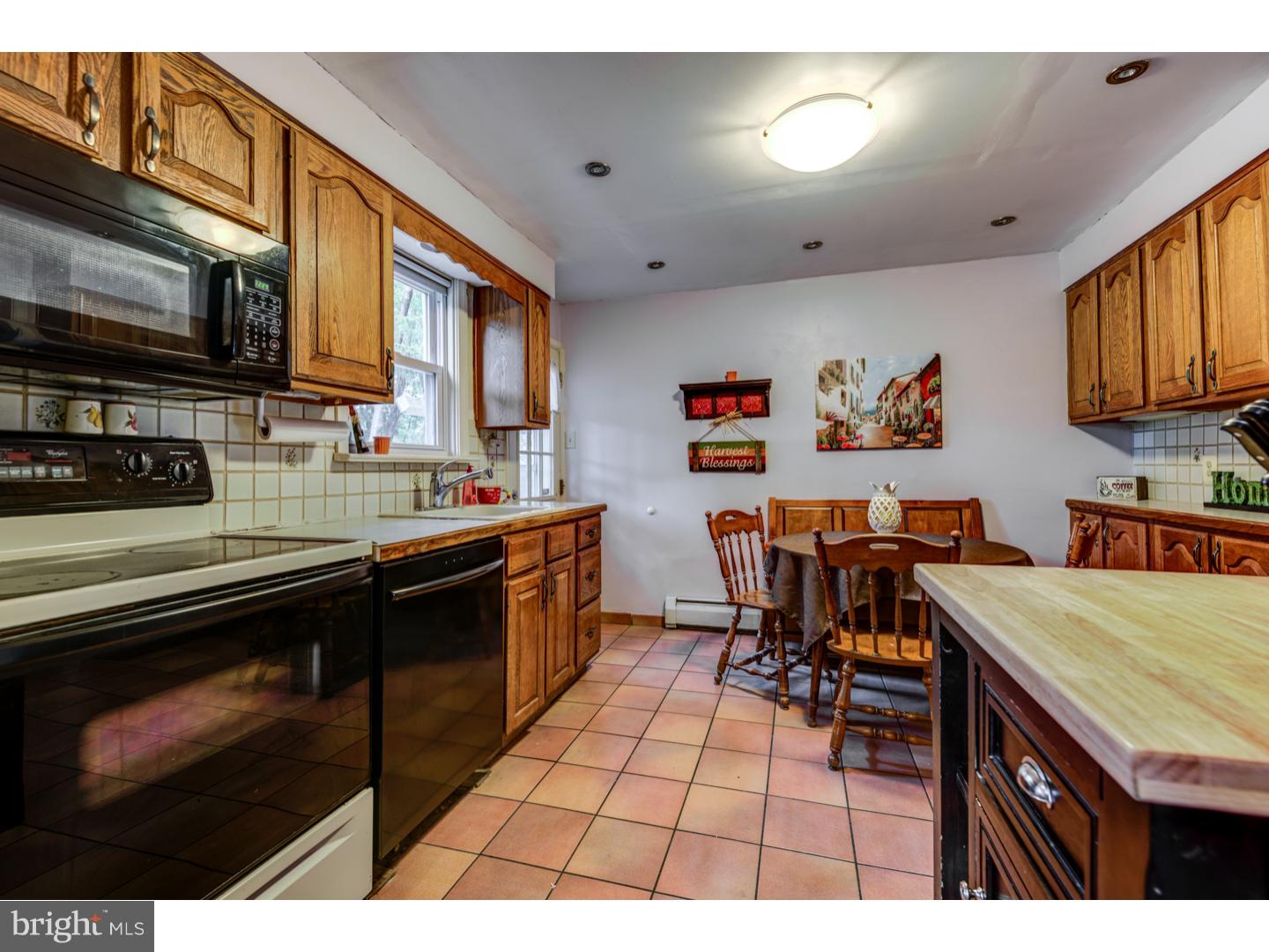 3416 Pine Road Huntingdon Valley, PA 19006 - Photo 10 of 25 Gallery Image 10