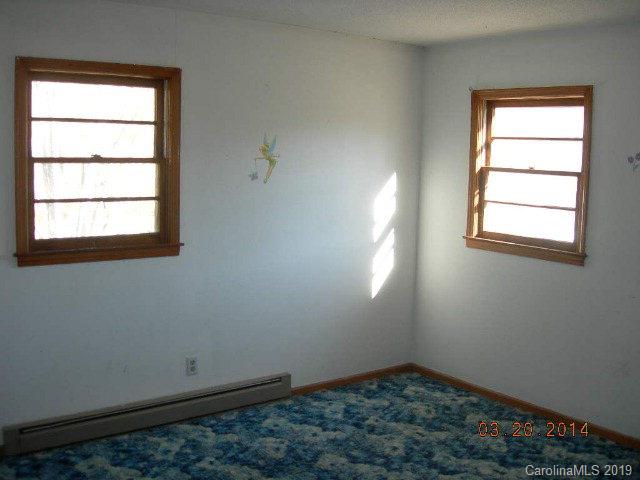 101 Bond Street Marion, NC 28752 - Photo 9 of 12