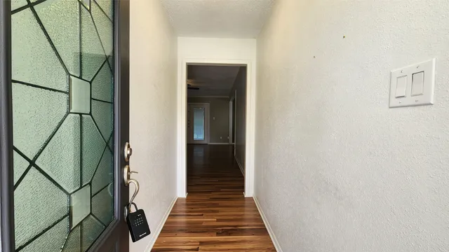 $1,750 | 223 Sycamore Drive, Highlands, TX 77562