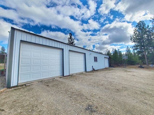 34616 North Madison Road Elk, WA 99009 - Photo 17 of 32