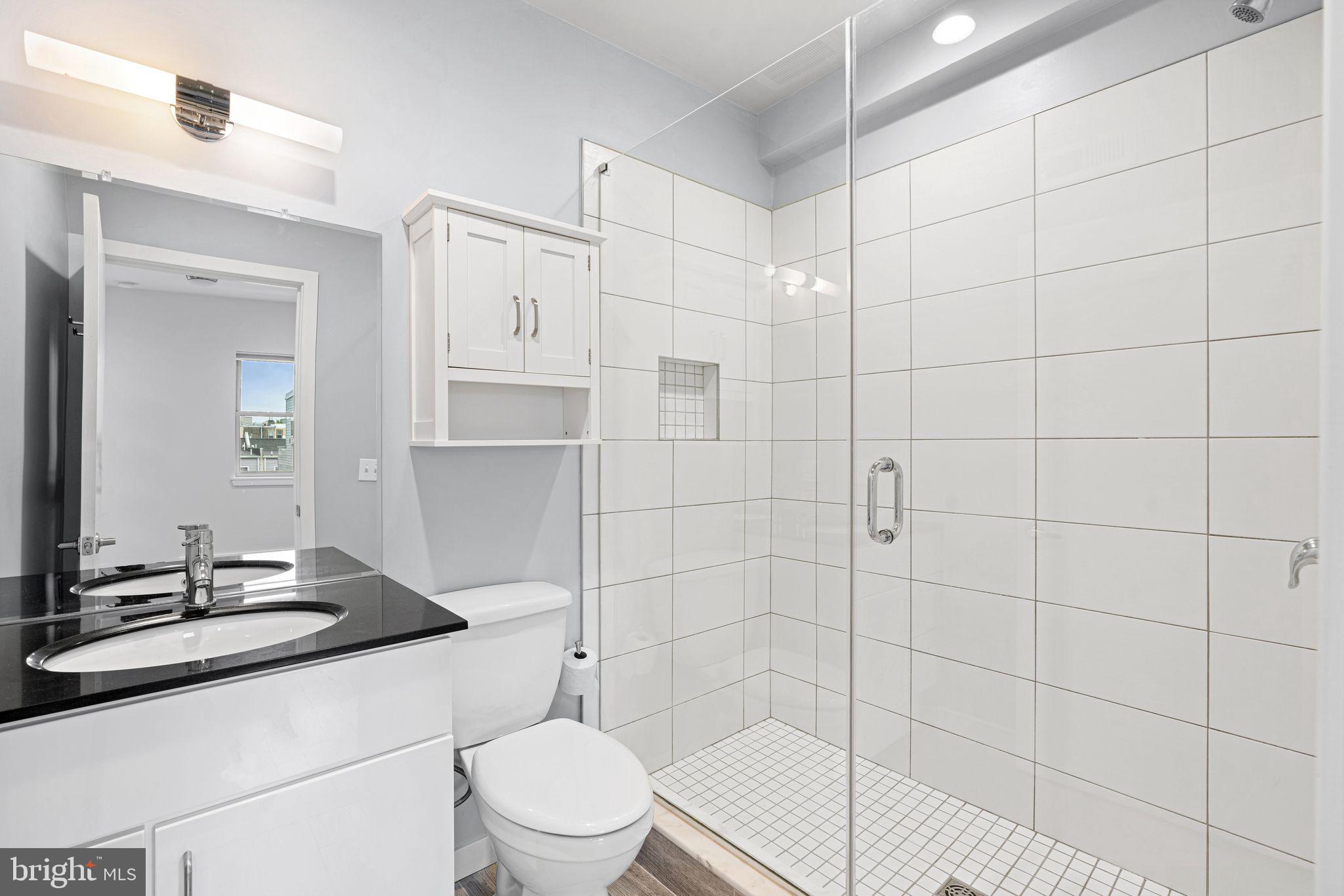 1734 Wylie Street, Unit B Philadelphia, PA 19130 - Photo 21 of 36 Primary Bath