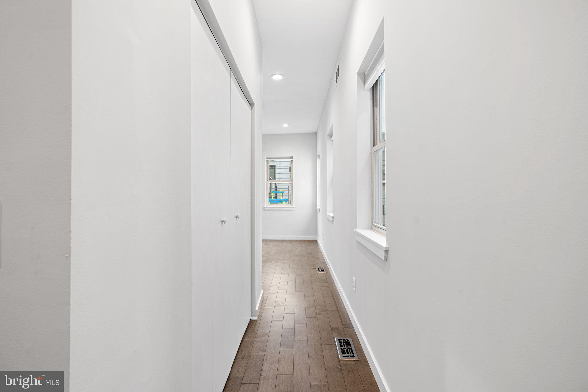 1734 Wylie Street, Unit B Philadelphia, PA 19130 - Photo 22 of 36 2nd FL Back Bedroom hall
