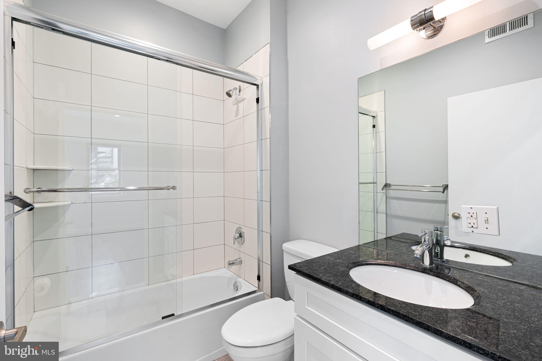 1734 Wylie Street, Unit B Philadelphia, PA 19130 - Photo 27 of 36 2nd fl back bedroom en suite bathroom