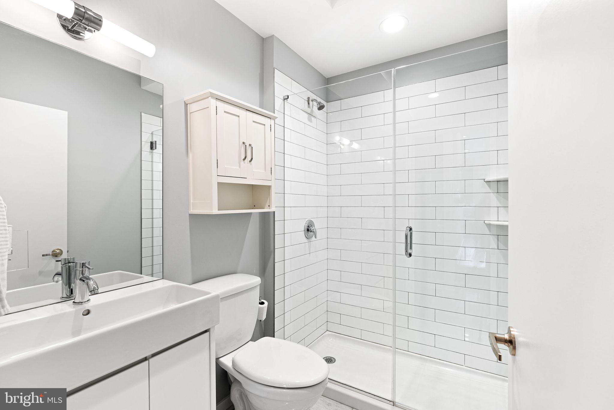 1734 Wylie Street, Unit B Philadelphia, PA 19130 - Photo 9 of 36 1st floor full bathroom