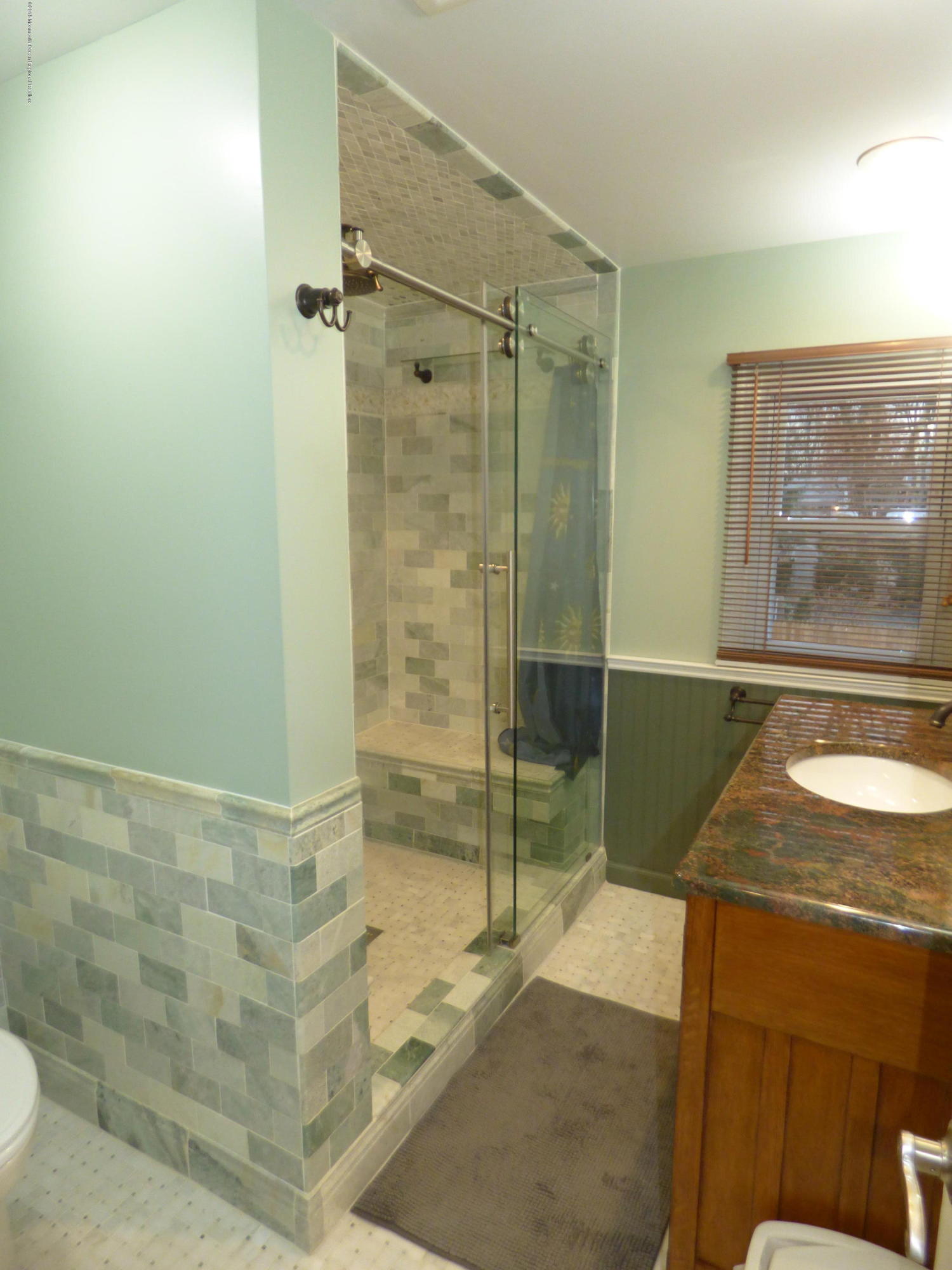 417 Moore Road Neptune Township, NJ 07753 - Photo 14 of 38 P1030963