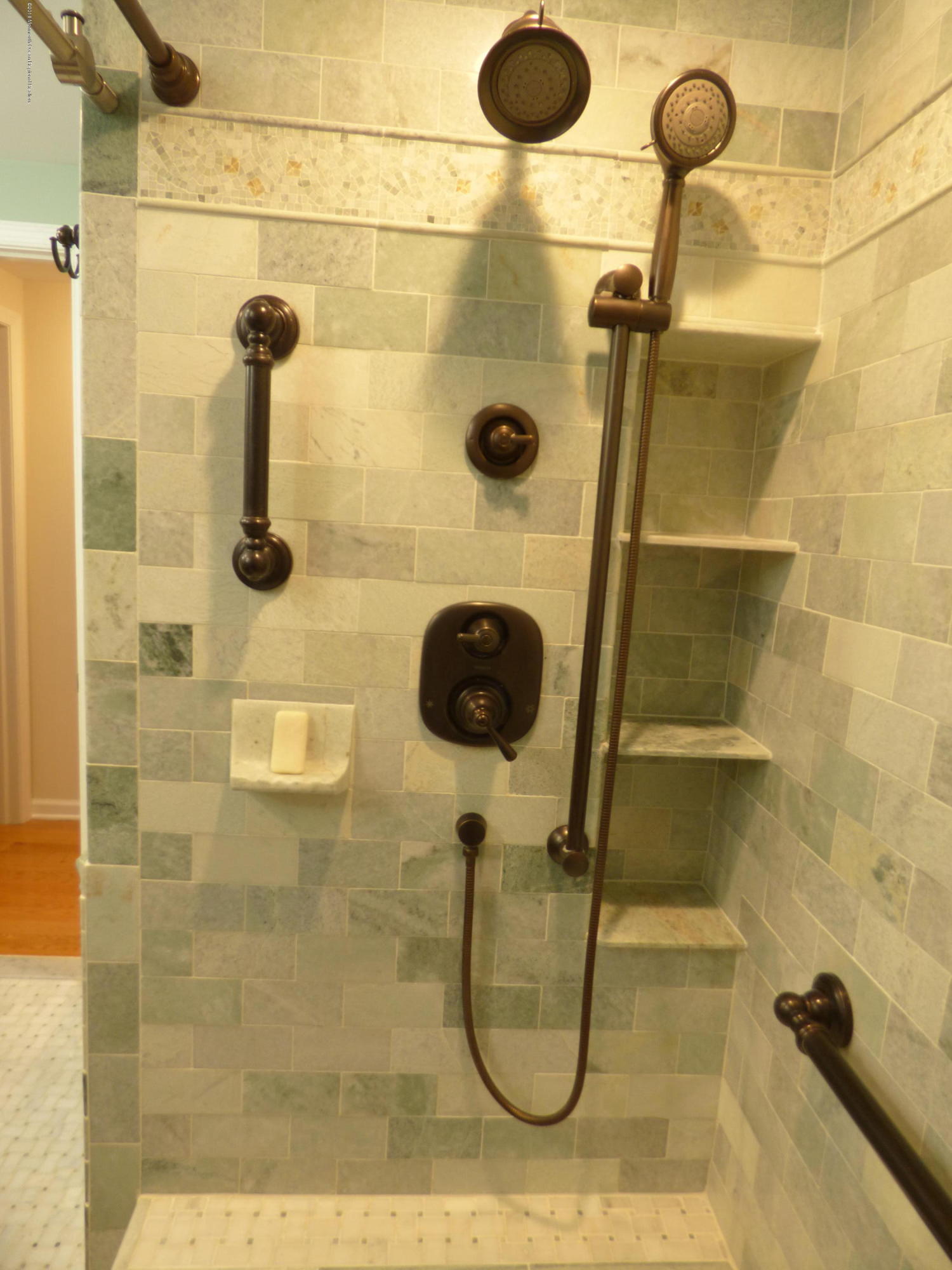 417 Moore Road Neptune Township, NJ 07753 - Photo 17 of 38 P1030971