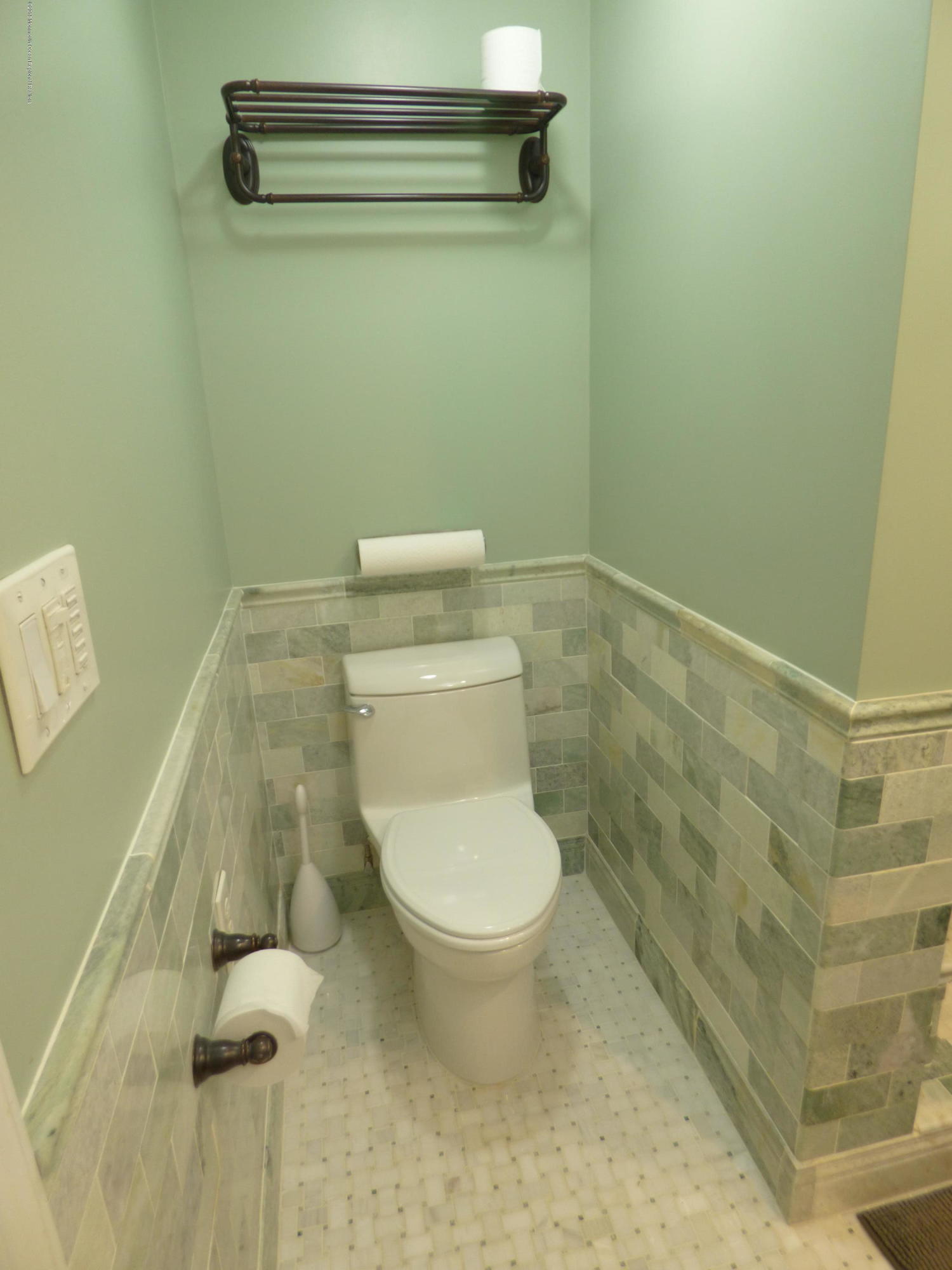 417 Moore Road Neptune Township, NJ 07753 - Photo 20 of 38 P1030974