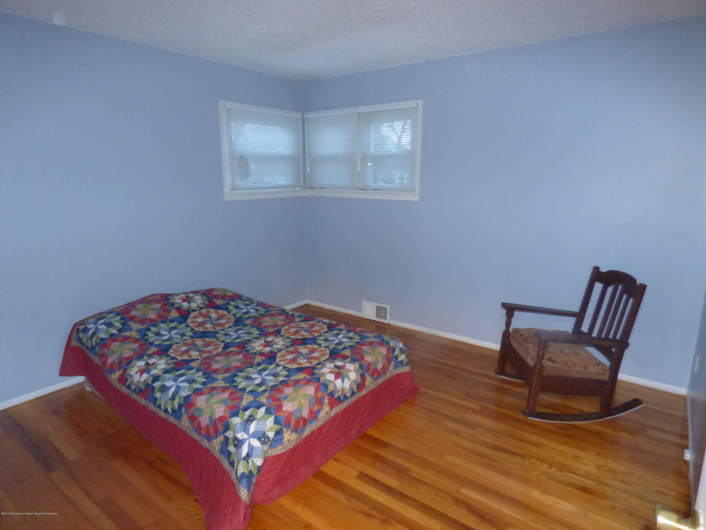 417 Moore Road Neptune Township, NJ 07753 - Photo 8 of 38 P1030952