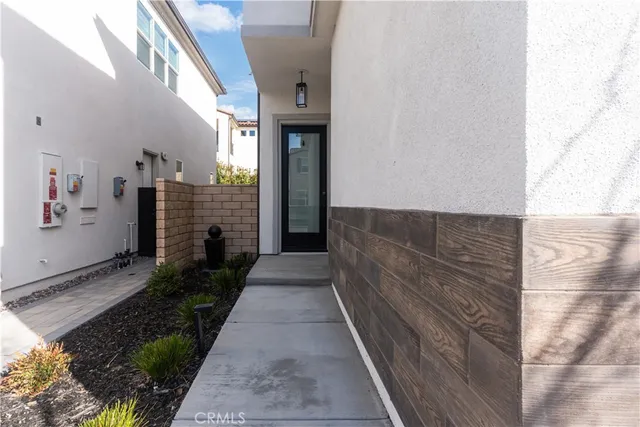 a view of a pathway both side of building