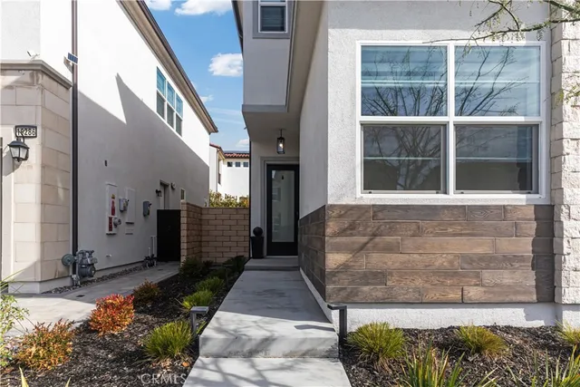 $5,900 | 19292 Merryweather Drive, Canyon Country, CA 91351