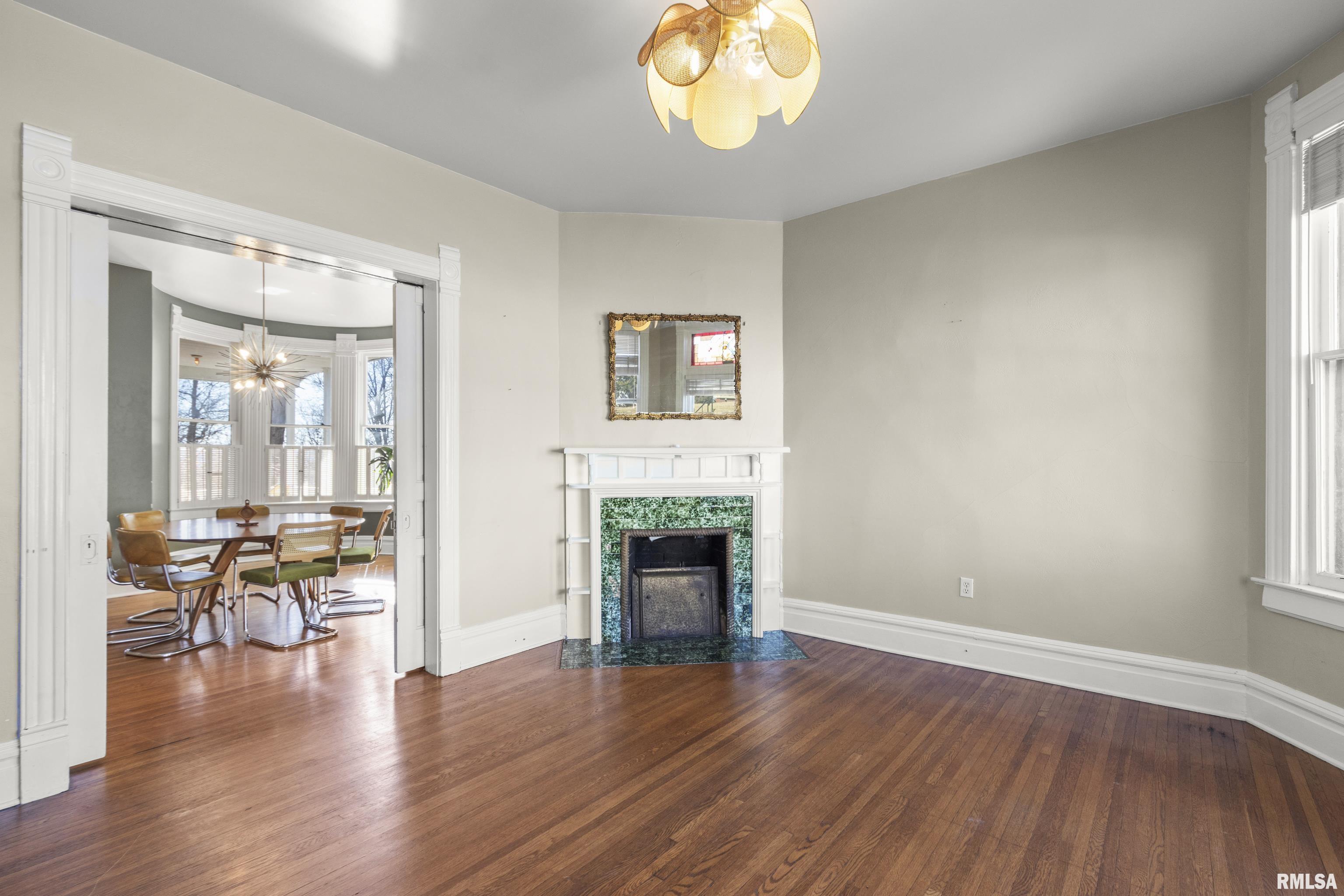 528 West High Street Peoria, IL 61606 - Photo 12 of 54