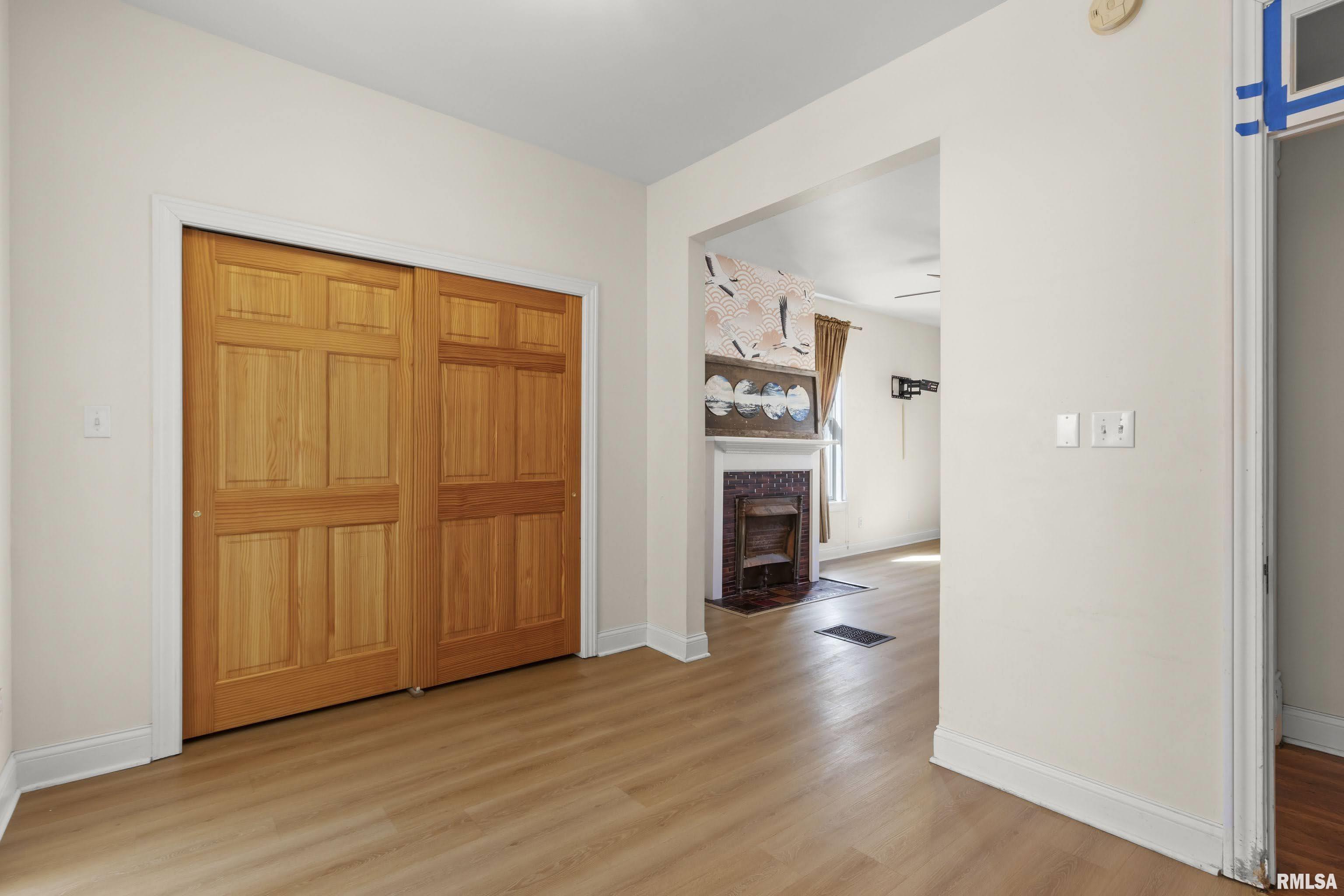 528 West High Street Peoria, IL 61606 - Photo 23 of 54