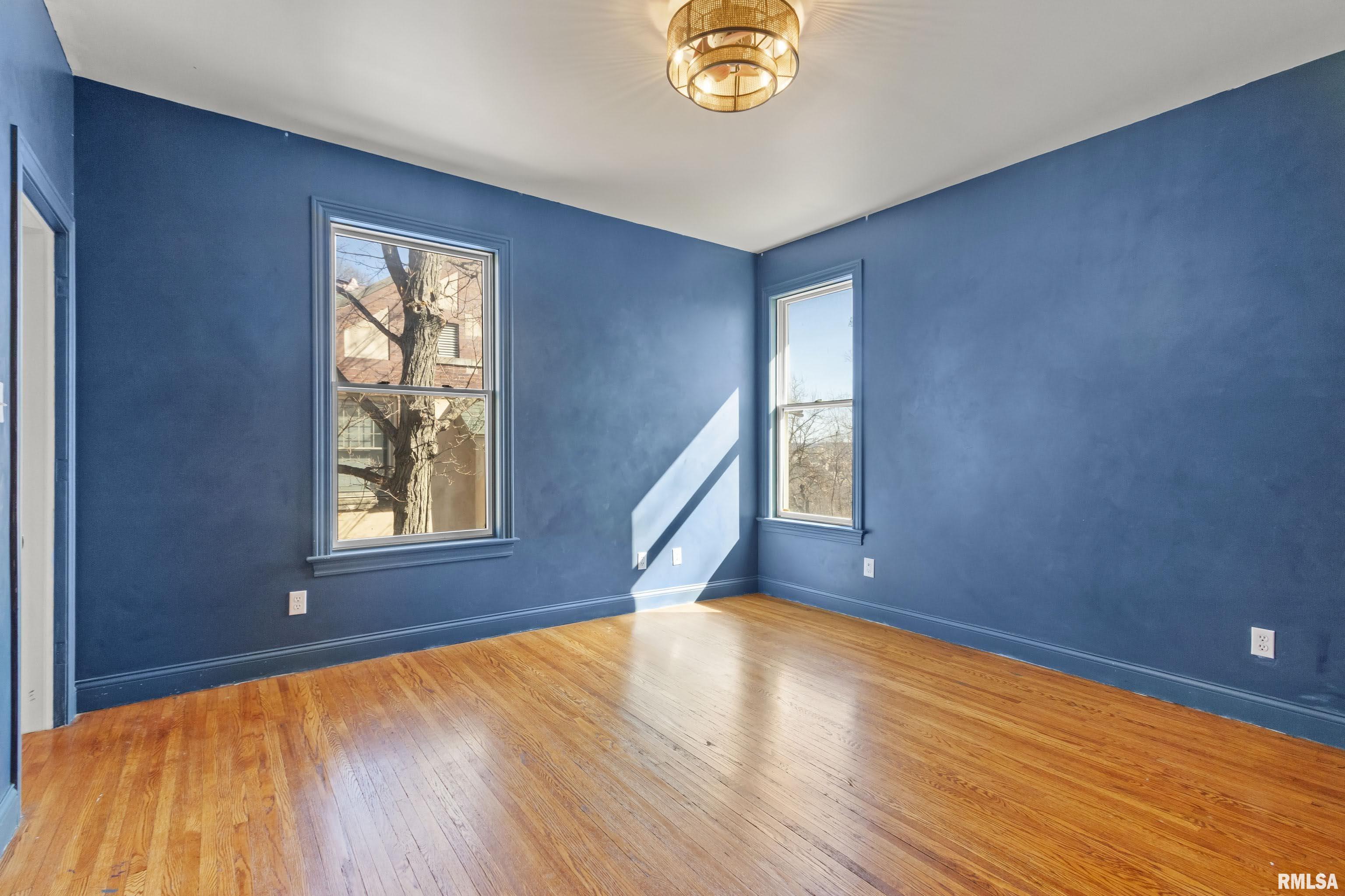 528 West High Street Peoria, IL 61606 - Photo 30 of 54