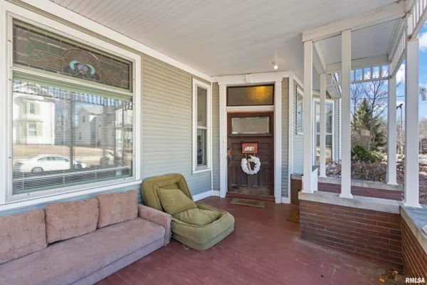 $349,900 | 528 West High Street, Peoria, IL 61606