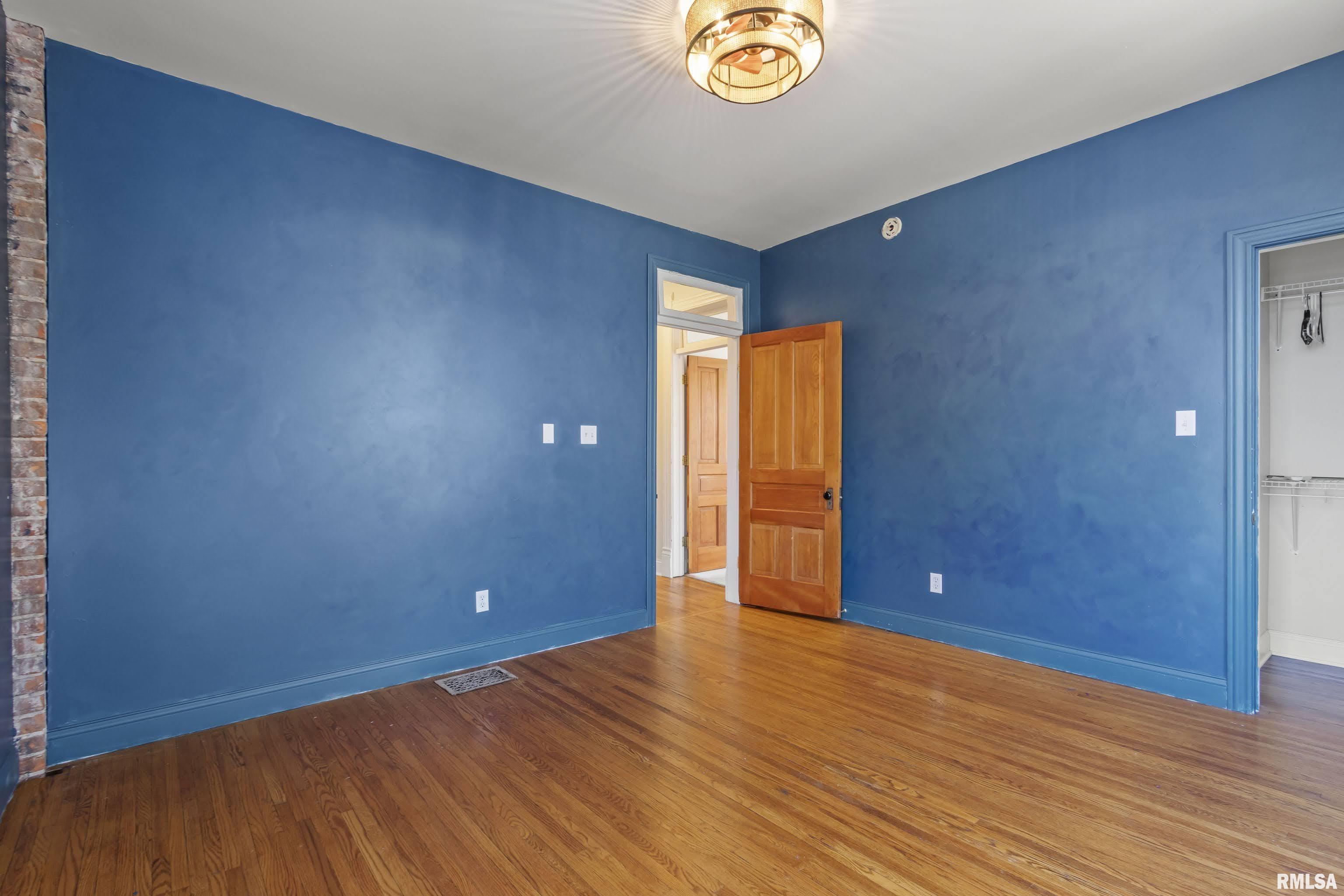 528 West High Street Peoria, IL 61606 - Photo 31 of 54