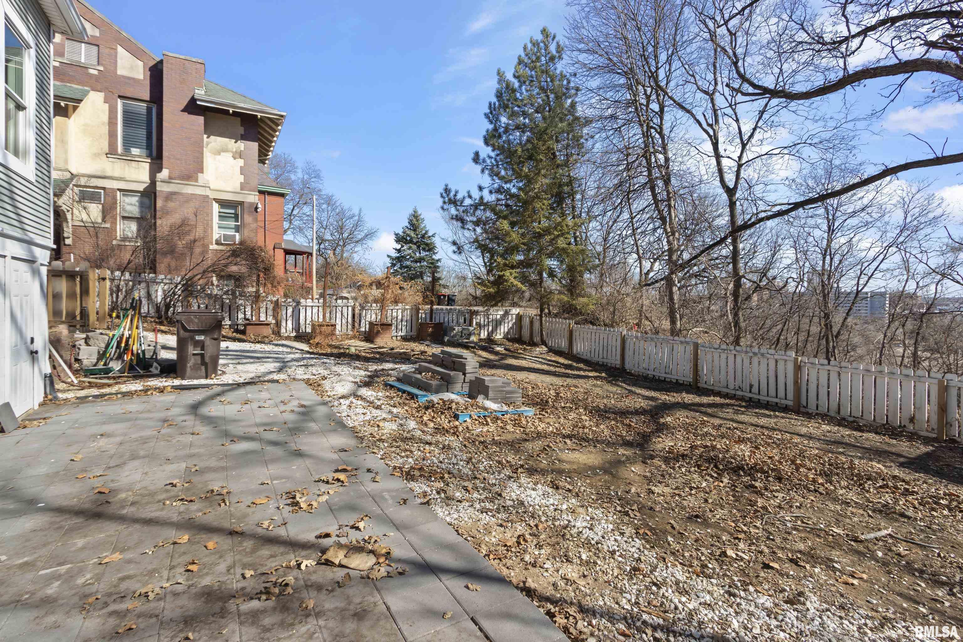 528 West High Street Peoria, IL 61606 - Photo 44 of 54