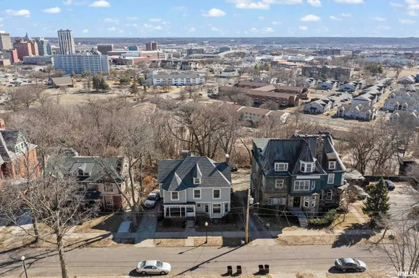 $349,900 | 528 West High Street, Peoria, IL 61606