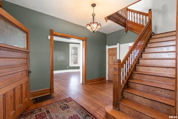 $349,900 | 528 West High Street, Peoria, IL 61606