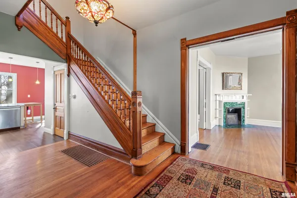 $349,900 | 528 West High Street, Peoria, IL 61606