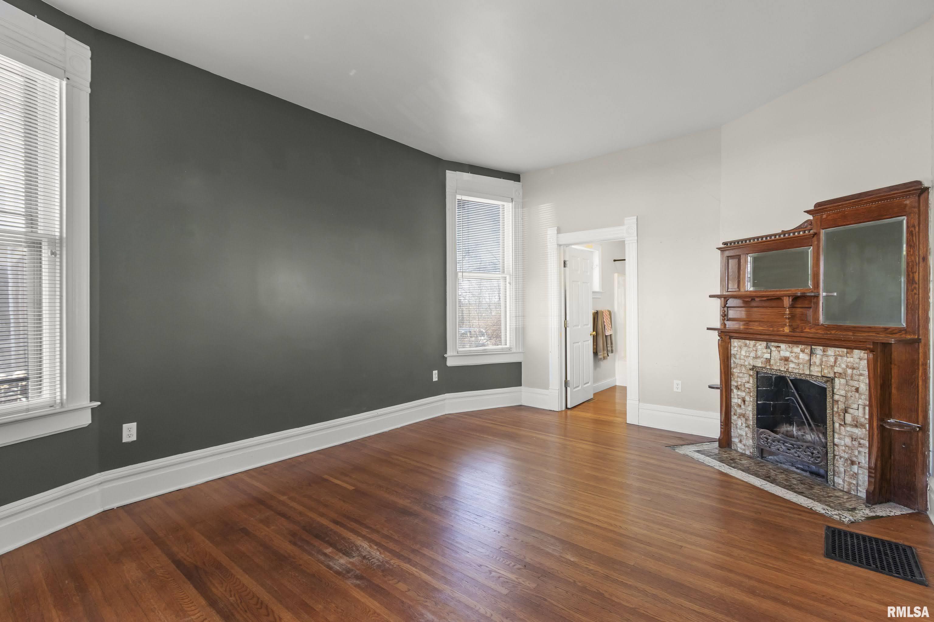 528 West High Street Peoria, IL 61606 - Photo 7 of 54