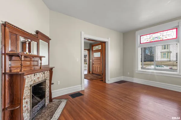 $349,900 | 528 West High Street, Peoria, IL 61606