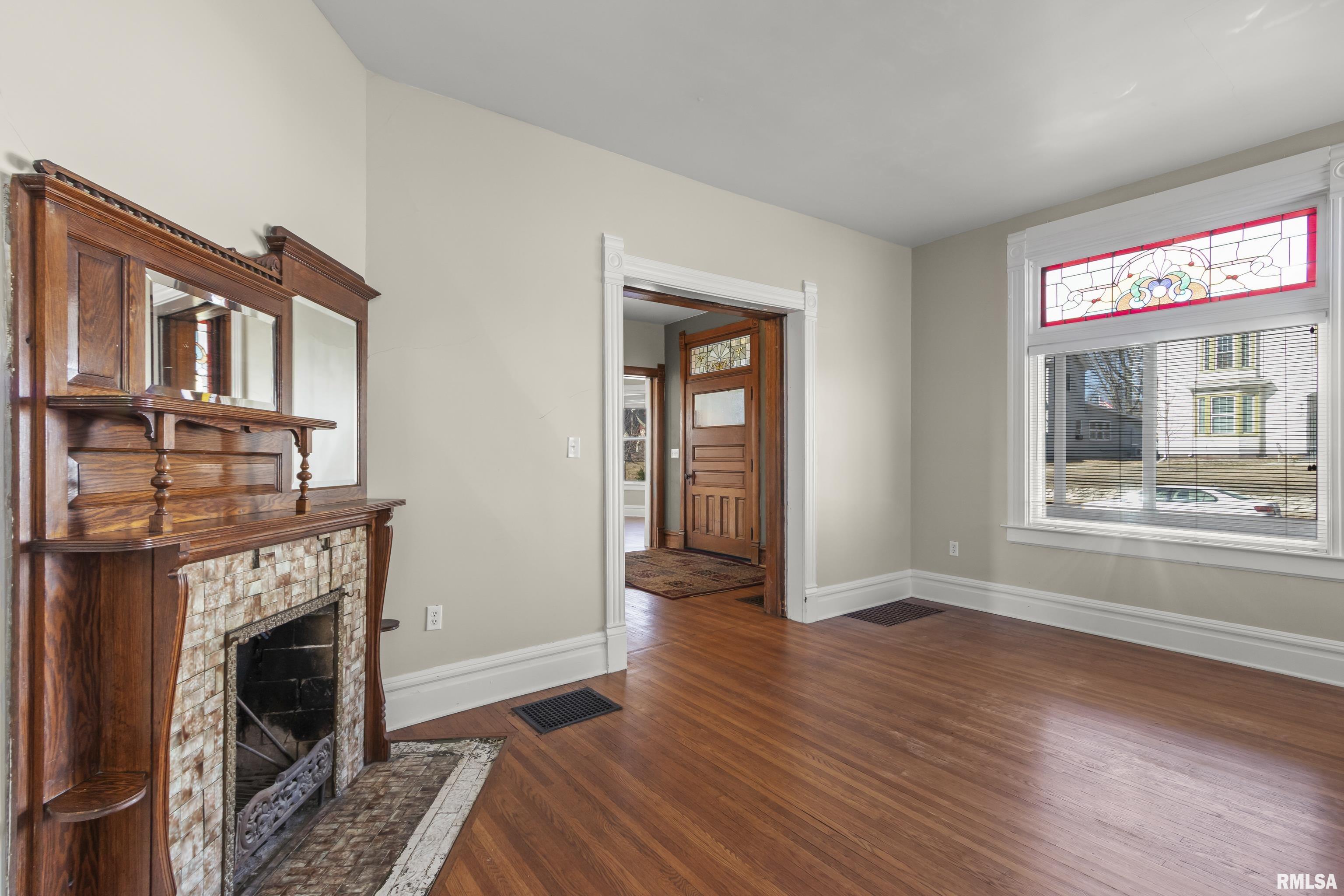 528 West High Street Peoria, IL 61606 - Photo 8 of 54