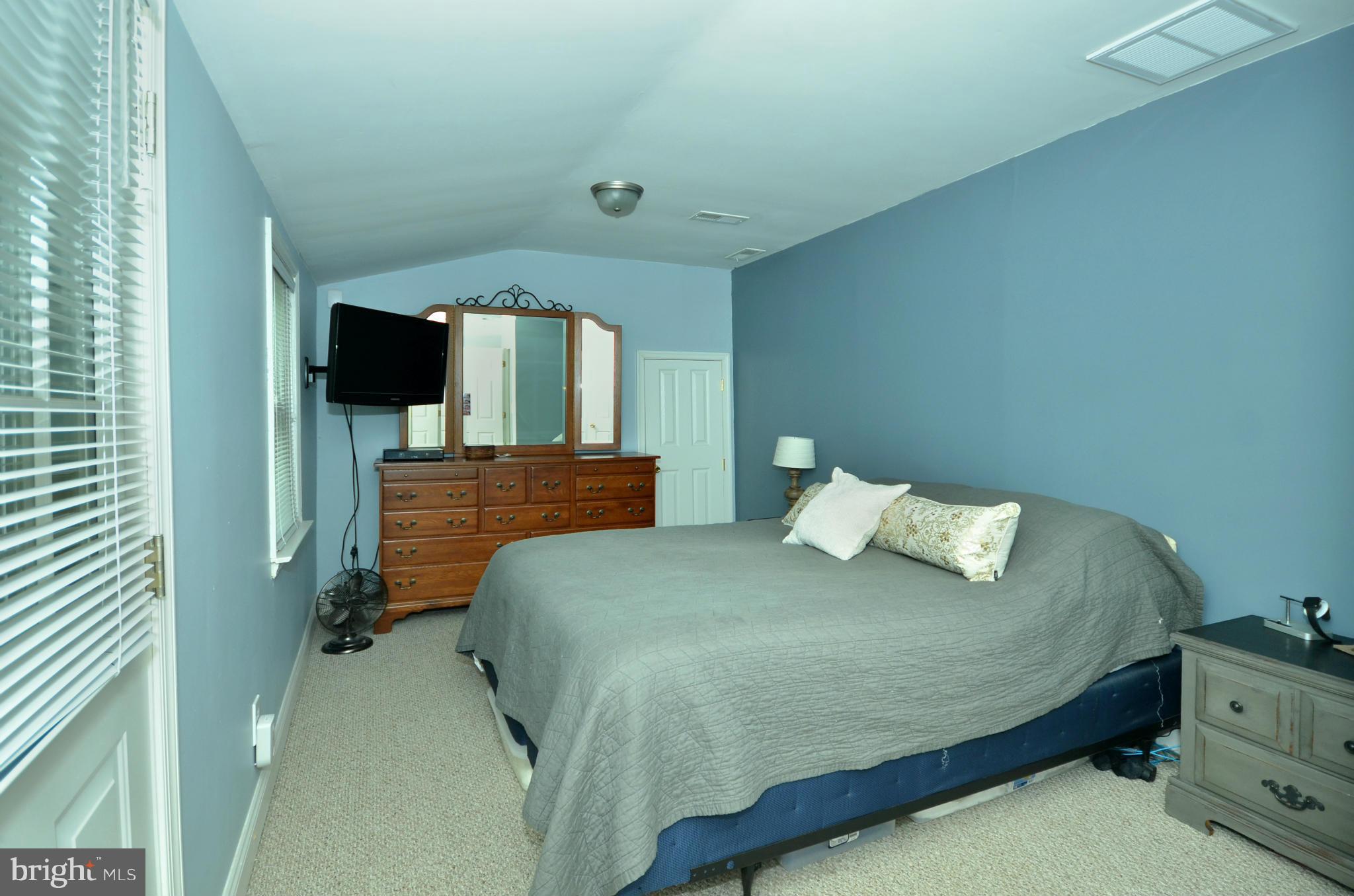 4 Gorsuch Road Lutherville-Timonium, MD 21093 - Photo 16 of 24 BEDROOM