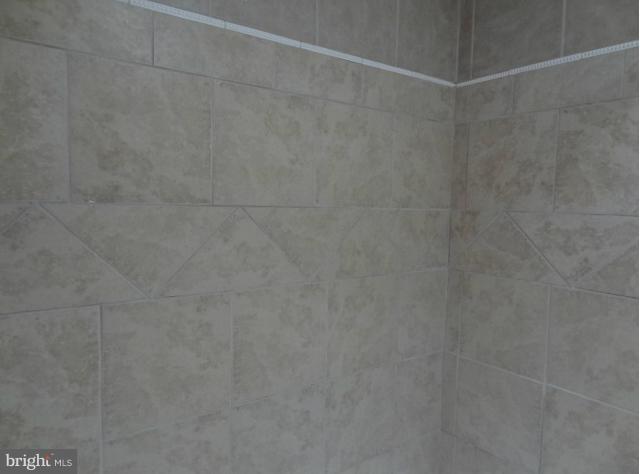 4307 Eldone Road Baltimore, MD 21229 - Photo 13 of 20
