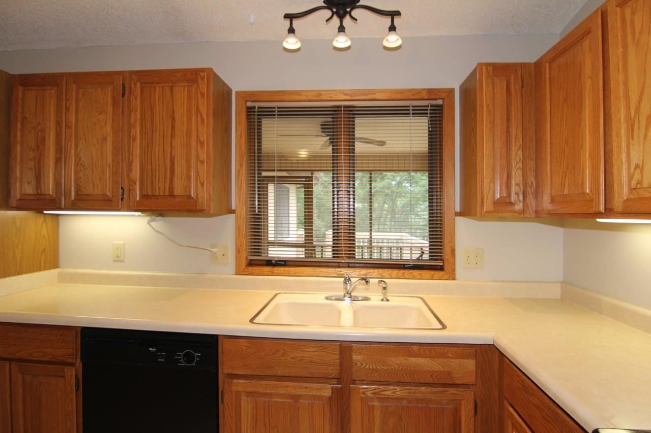 3409 Rohret Road Iowa City, IA 52246 - Photo 14 of 50 Gallery Image 14