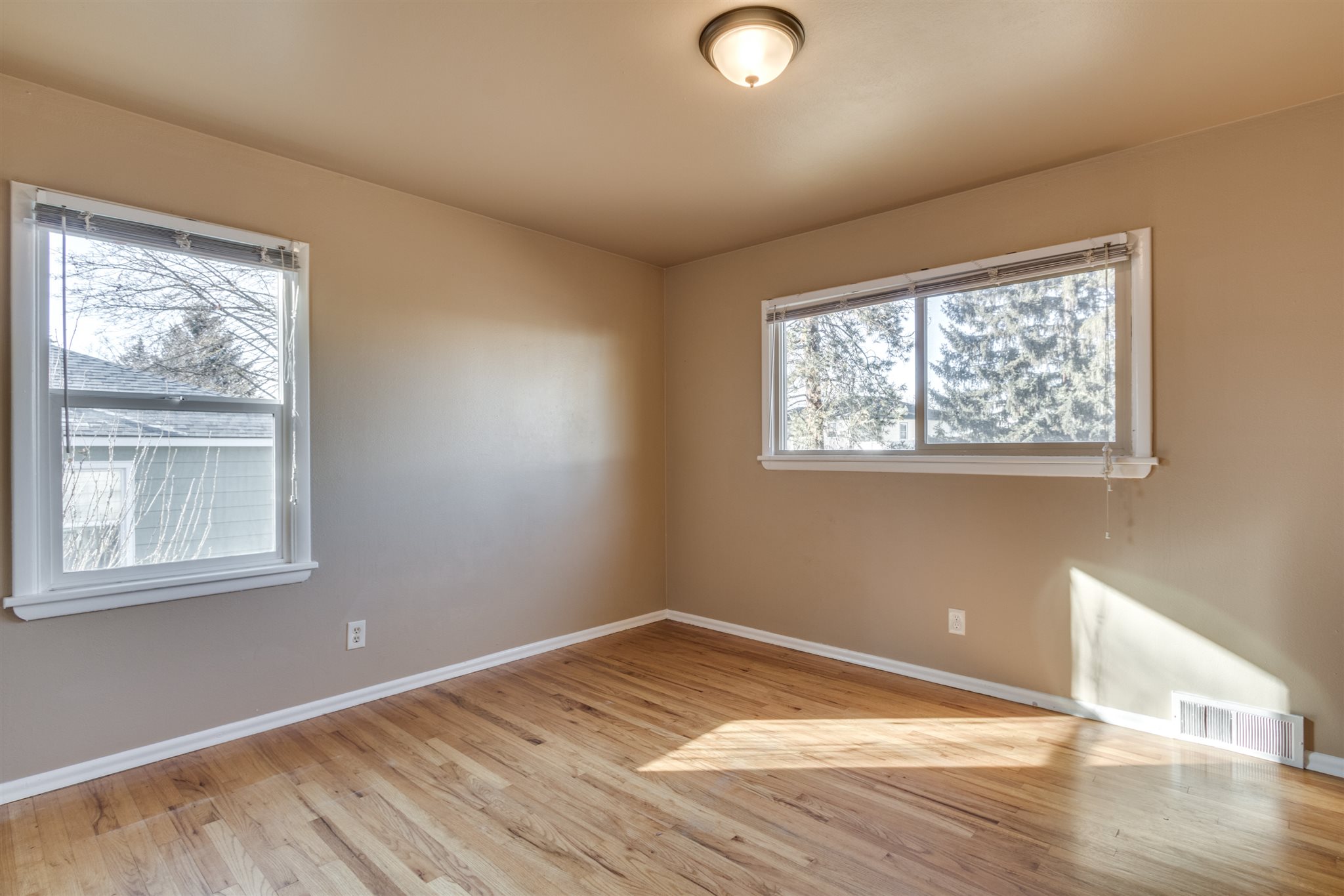 5324 North Fairmount Place Spokane, WA 99205 - Photo 11 of 26