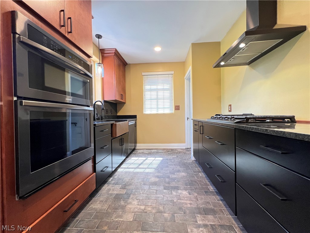 16287 Brewster Road Cleveland, OH 44112 - Photo 18 of 47 Gallery Image 18